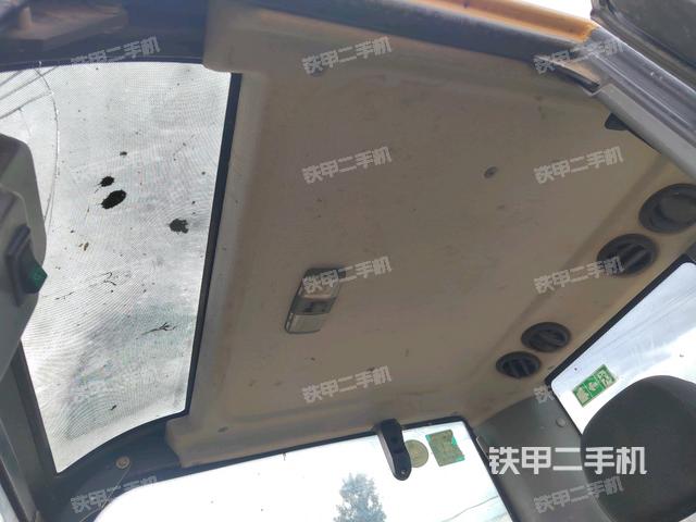 駕駛室頂部（整機(jī)外觀）