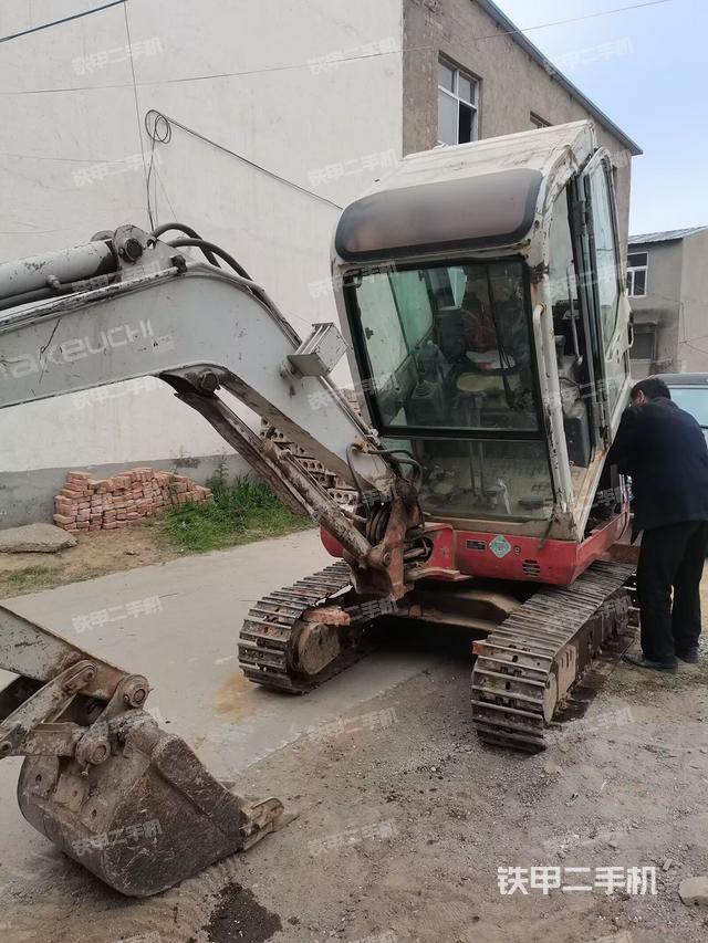 竹内TB140挖掘机