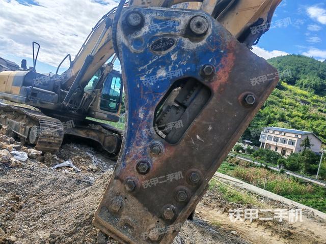 小臂整体右前（工作和回转装置）