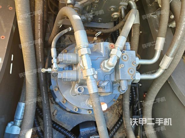 液壓泵斜45?左（大件艙室）