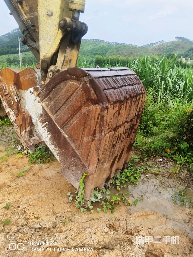 铲斗45度(工作和回转装置) 铲斗45度(工作和回转装置)