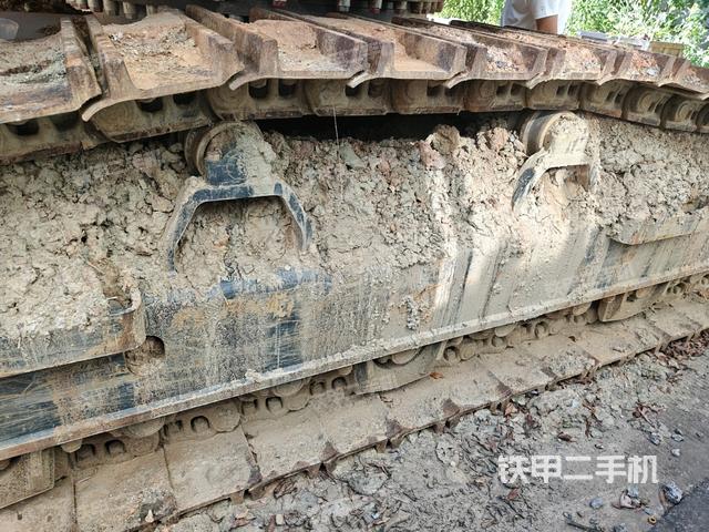 右側(cè)行走馬達蓋板（行走機構(gòu)）