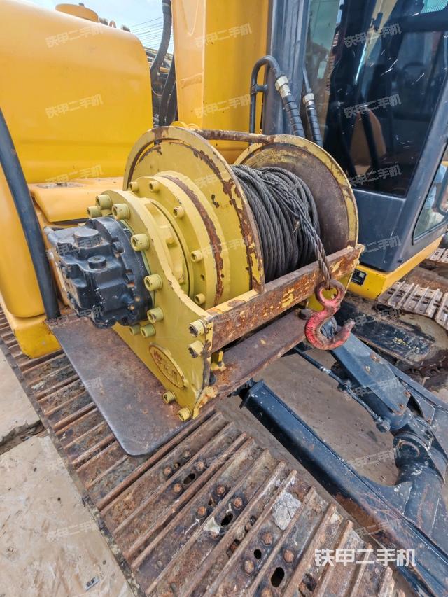 驾驶室整体(整机外观) 驾驶室整体(整机外观)