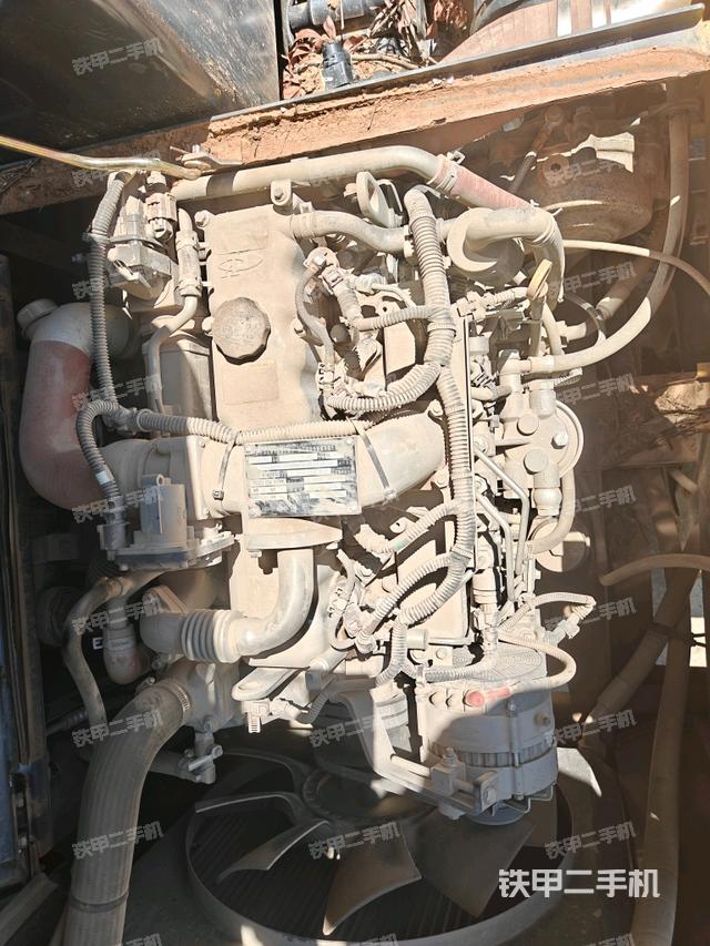 发动机室(上车部件) 发动机室(上车部件)