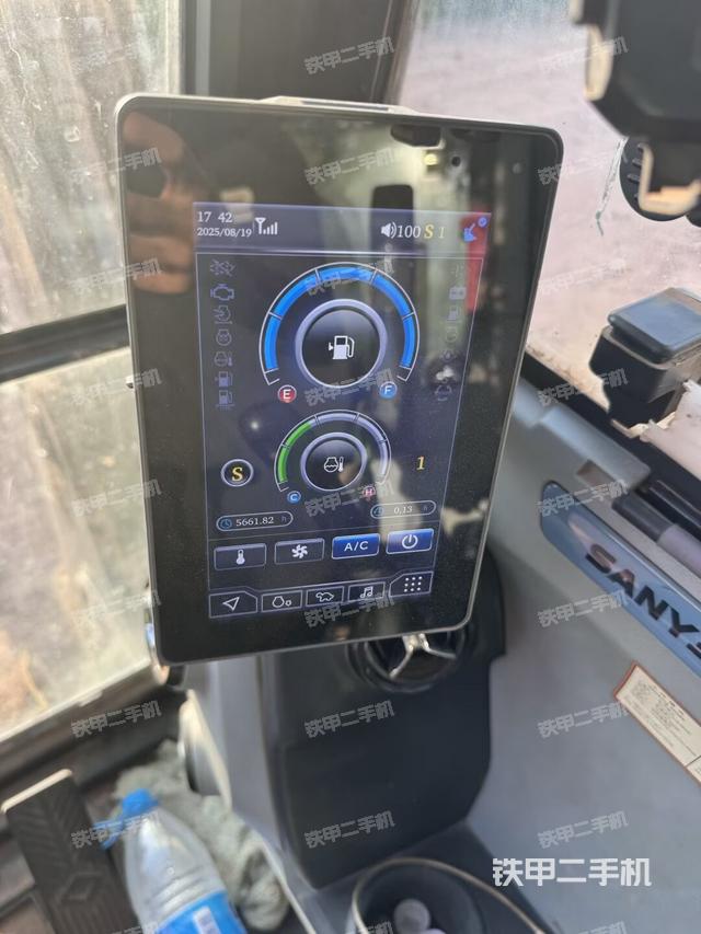 顯示屏?（駕駛室部分）