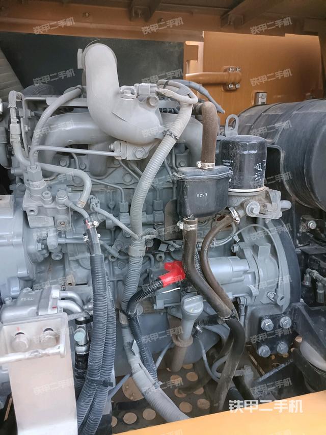 发动机室(上车部件) 发动机室(上车部件)