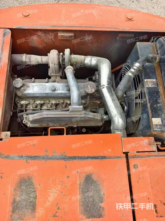 发动机整体俯视(整机外观) 发动机整体俯视(整机外观)