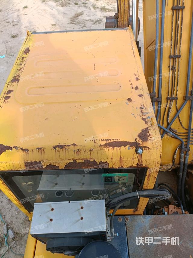 驾驶室顶部俯视(上车部件) 驾驶室顶部俯视(上车部件)