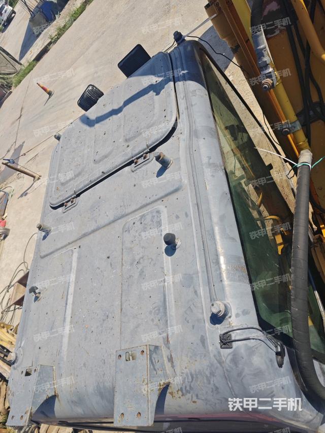 駕駛室頂部俯視（上車部件）