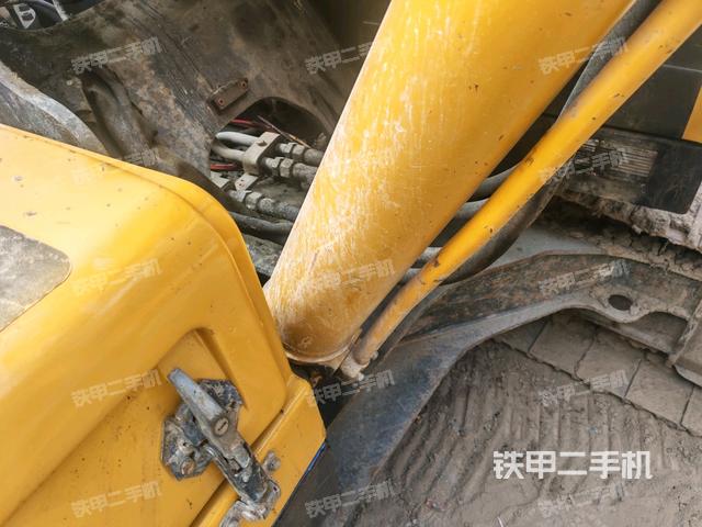 鏟斗右后整體（工作和回轉(zhuǎn)裝置）