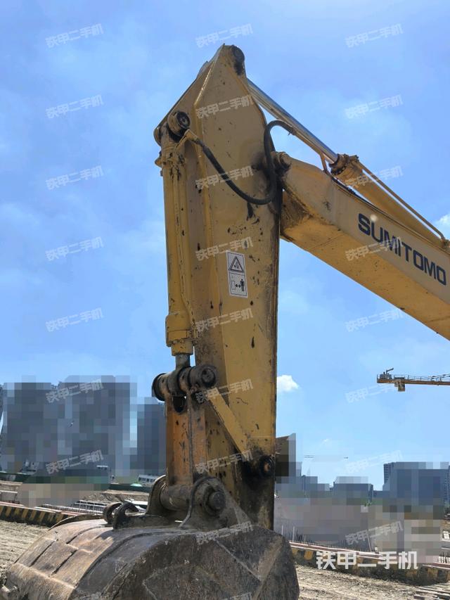 小臂整体左后（工作和回转装置）