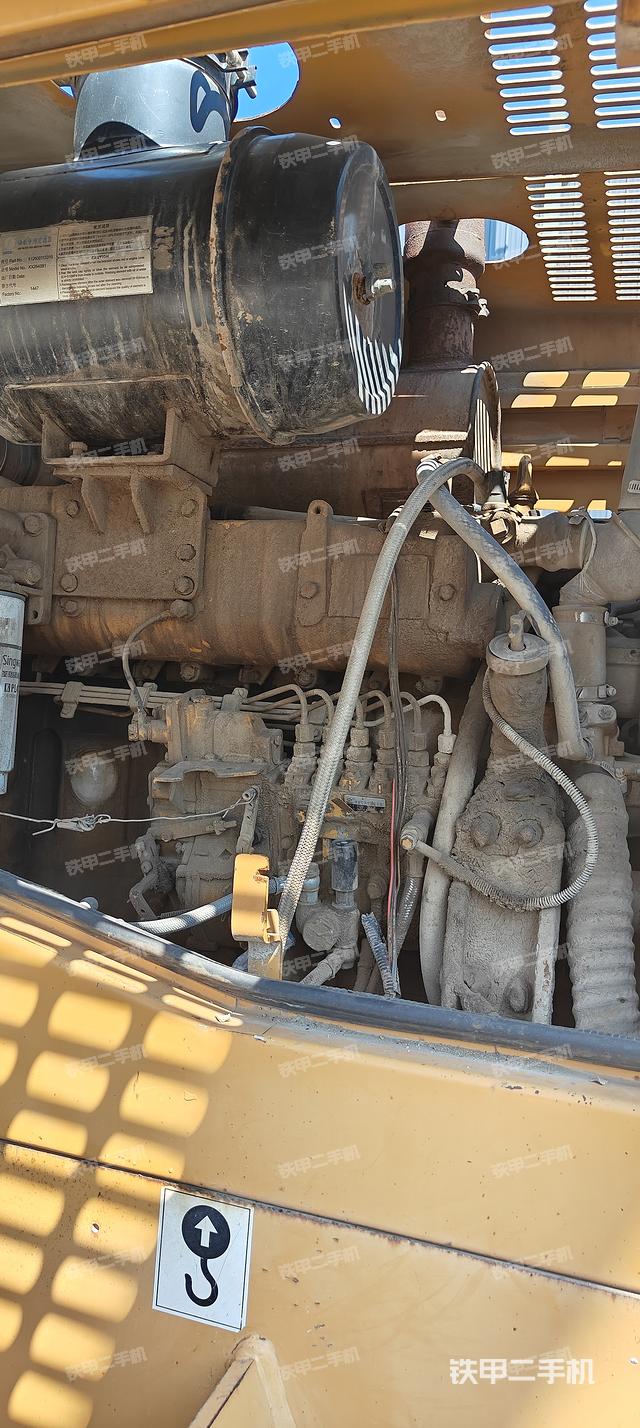 發(fā)動機(jī)右側(cè)(整機(jī)外觀及大件) 發(fā)動機(jī)右側(cè)(整機(jī)外觀及大件)