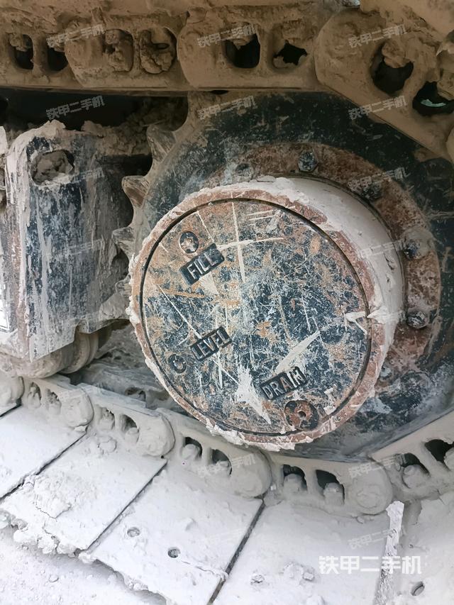 左驱动轮(行走机构) 左驱动轮(行走机构)