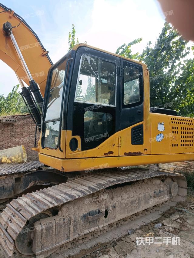 大臂整体 右侧(工作和回转装置) 大臂整体 右侧(工作和回转装置)