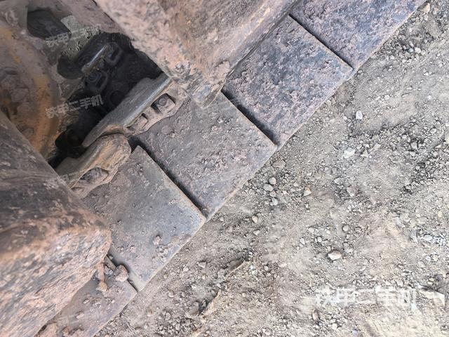 左导向轮(行走机构) 左导向轮(行走机构)