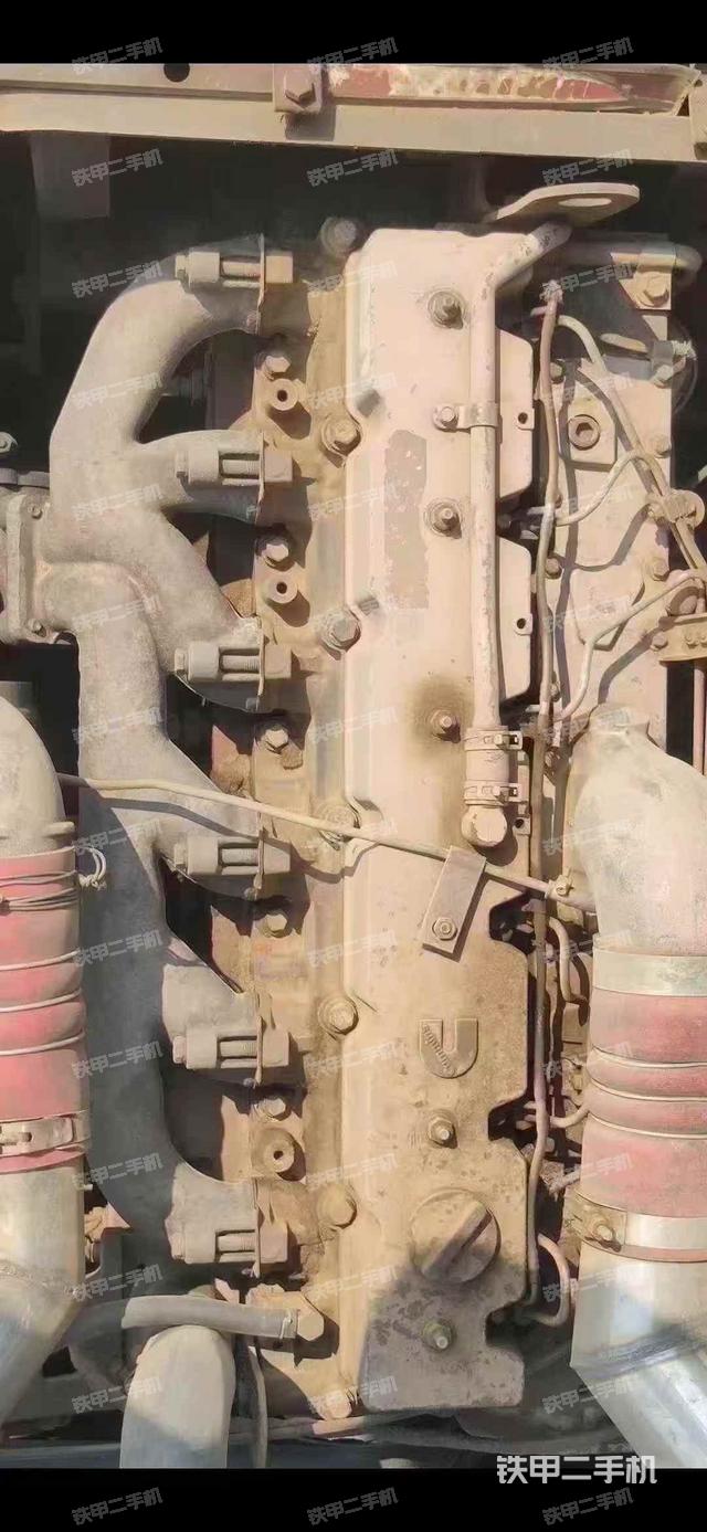 发动机整体俯视(整机外观) 发动机整体俯视(整机外观)