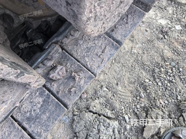 左驱动轮(行走机构) 左驱动轮(行走机构)