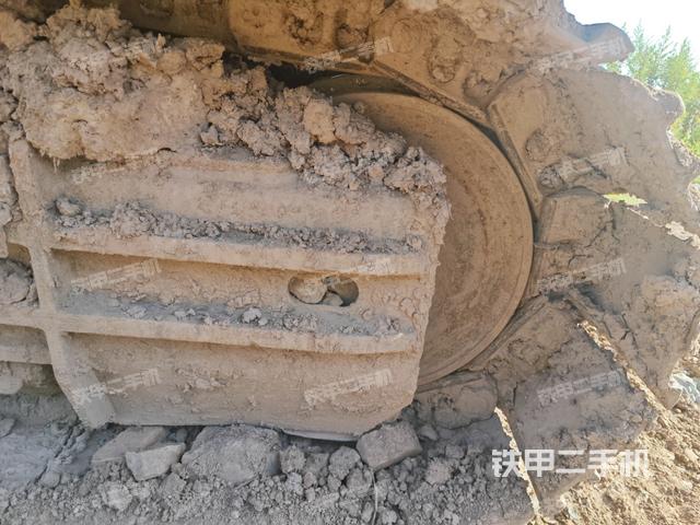 右导向轮(行走机构) 右导向轮(行走机构)