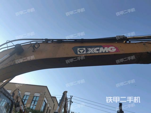 大臂油缸整体 竖拍(工作和回转装置) 大臂油缸整体 竖拍(工作和回转装置)