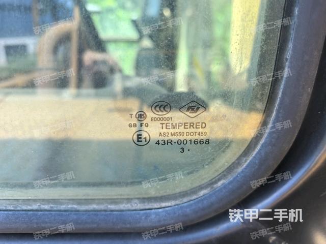 后窗玻璃角标（驾驶室部分）