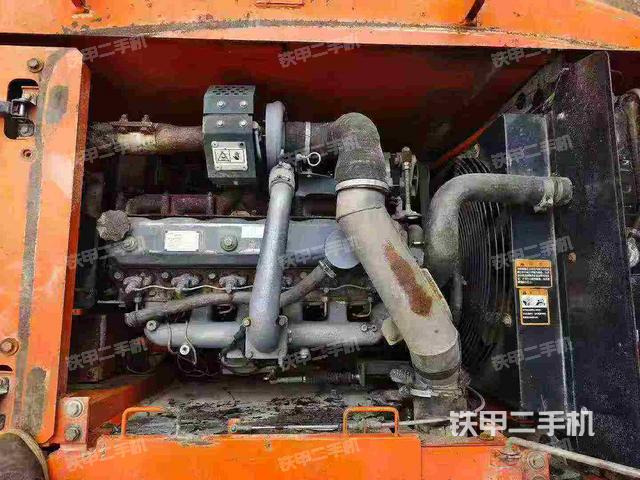 发动机整体俯视(整机外观) 发动机整体俯视(整机外观)