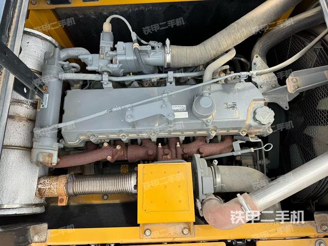 發(fā)動(dòng)機(jī)整體俯視(整機(jī)外觀) 發(fā)動(dòng)機(jī)整體俯視(整機(jī)外觀)