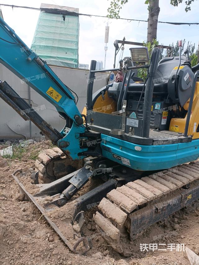 转盘和下车架正前（工作和回转装置）