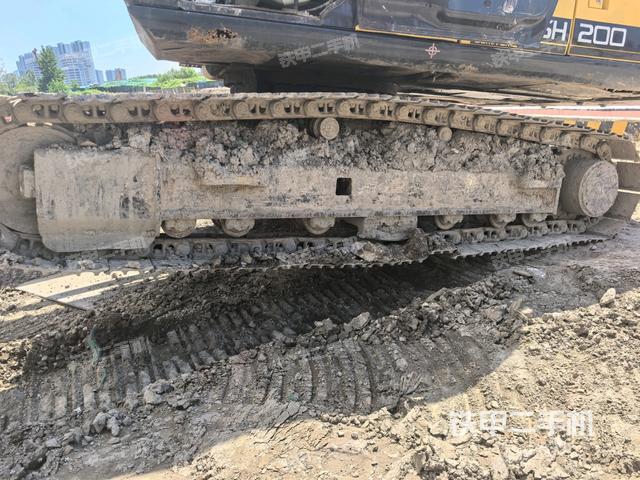 左侧履带整体 （行走机构）