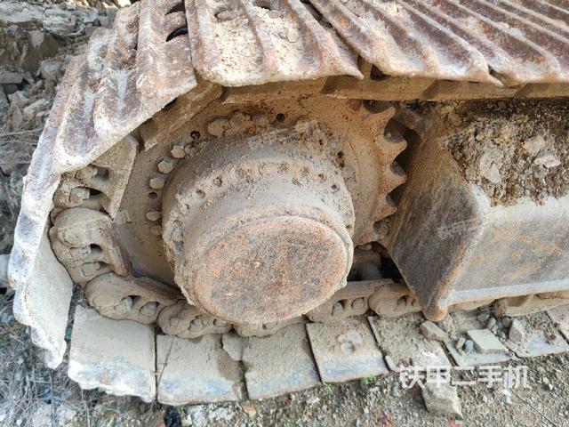 右驱动轮（行走机构）