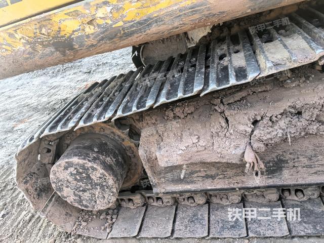 右侧行走马达盖板(行走机构) 右侧行走马达盖板(行走机构)