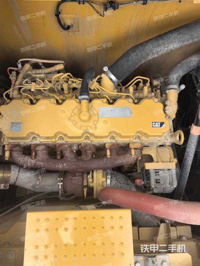 发动机整体俯视(整机外观) 发动机整体俯视(整机外观)