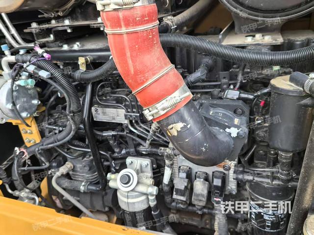 發(fā)動(dòng)機(jī)(設(shè)備外觀及核心部件) 發(fā)動(dòng)機(jī)(設(shè)備外觀及核心部件)