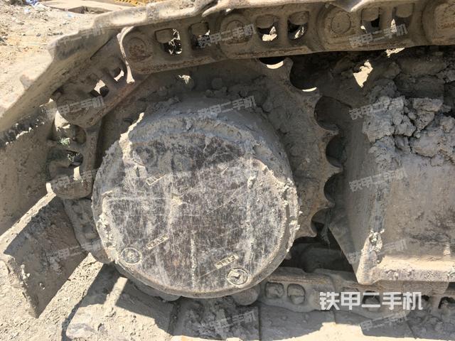 右驱动轮（行走机构）