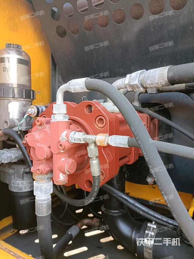 液压泵室(大件舱室) 液压泵室(大件舱室)