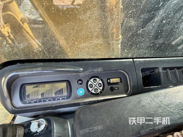 驾驶室整体（整机外观）