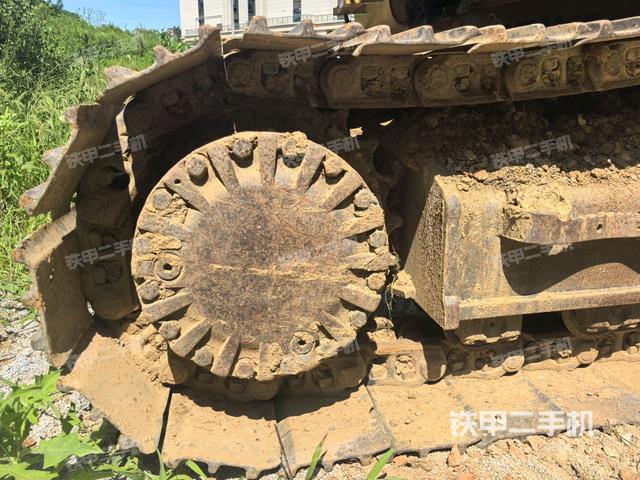 右驱动轮（行走机构）