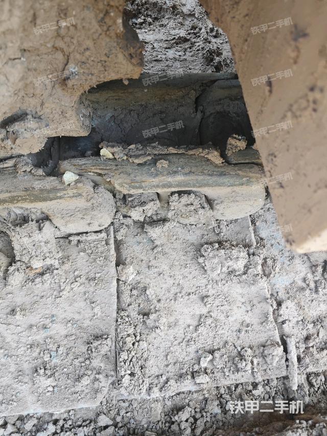 左侧行走马达盖板(行走机构) 左侧行走马达盖板(行走机构)