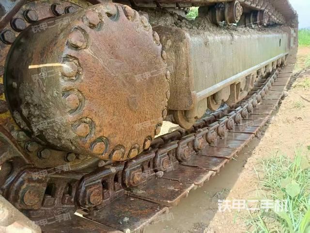 单侧履带整体（整机外观）