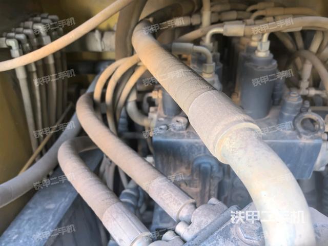 发动机室(上车部件) 发动机室(上车部件)