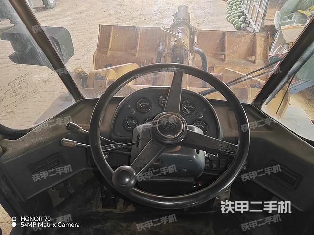 駕駛室操作臺（整機(jī)外觀及大件）