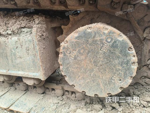 单侧履带整体(整机外观) 单侧履带整体(整机外观)