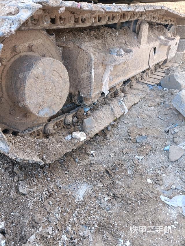 單側(cè)履帶整體（整機(jī)外觀）