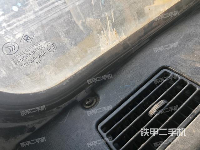 后窗玻璃角标(驾驶室部分) 后窗玻璃角标(驾驶室部分)