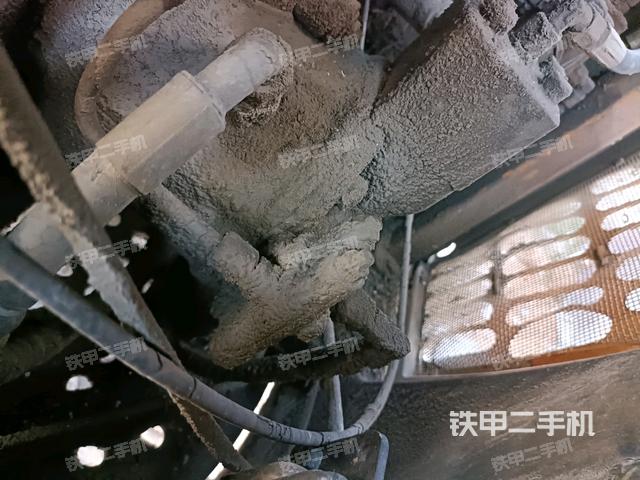 液壓泵艙室正面整體（整機(jī)外觀）
