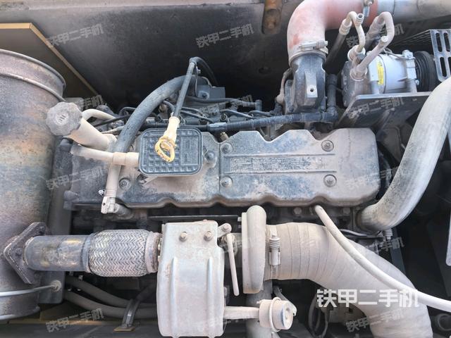 气门室盖螺丝特写(上车部件) 气门室盖螺丝特写(上车部件)