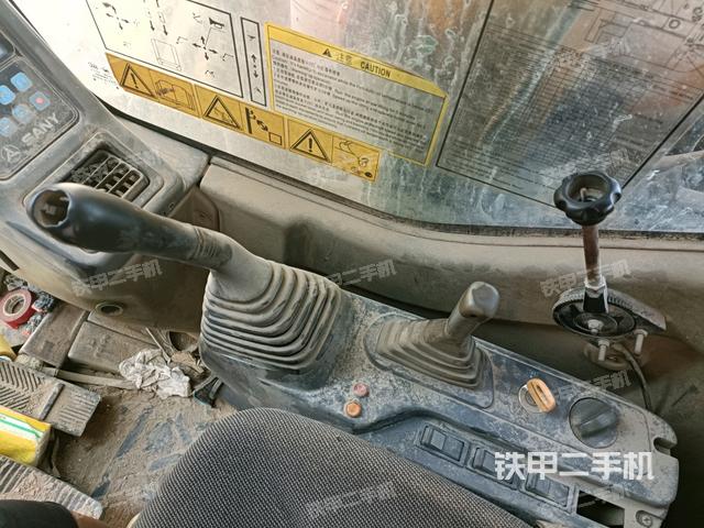 駕駛室整體（整機(jī)外觀）