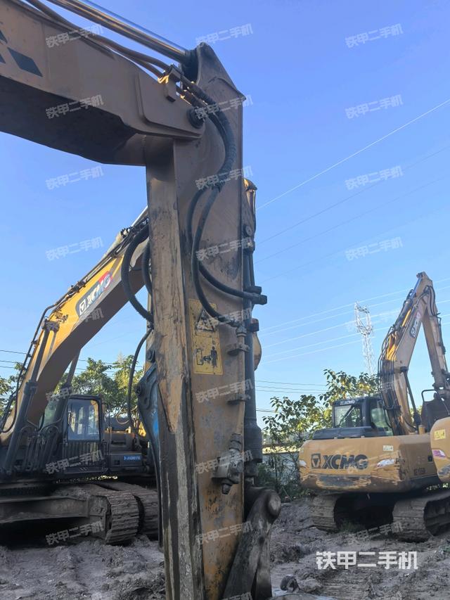 大臂整体 右侧（工作和回转装置）