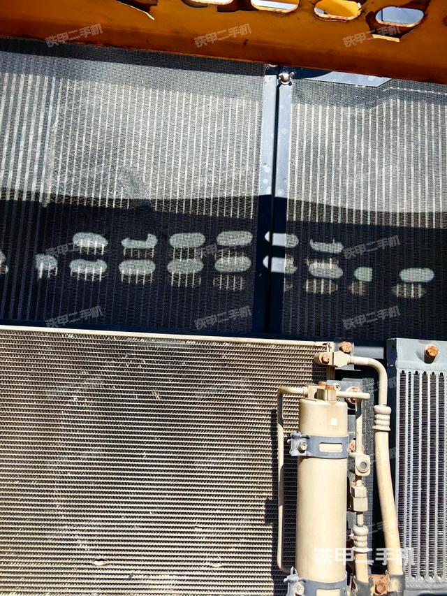 散熱器正面（大件艙室）