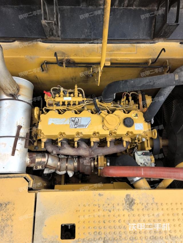 发动机整体俯视(整机外观) 发动机整体俯视(整机外观)