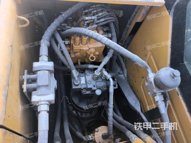 发动机室（上车部件）